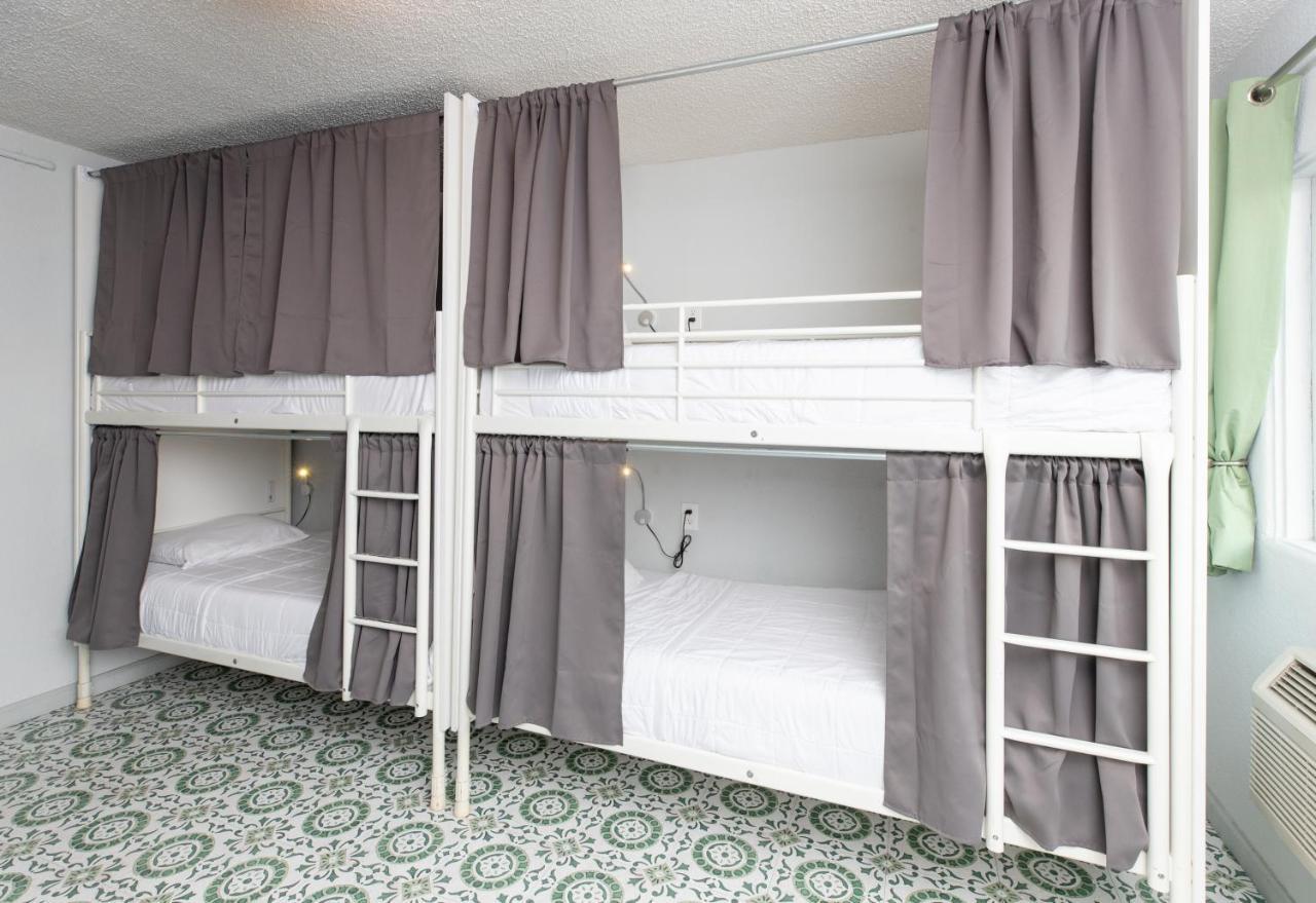 Bungalows Hostel Las Vegas Bagian luar foto